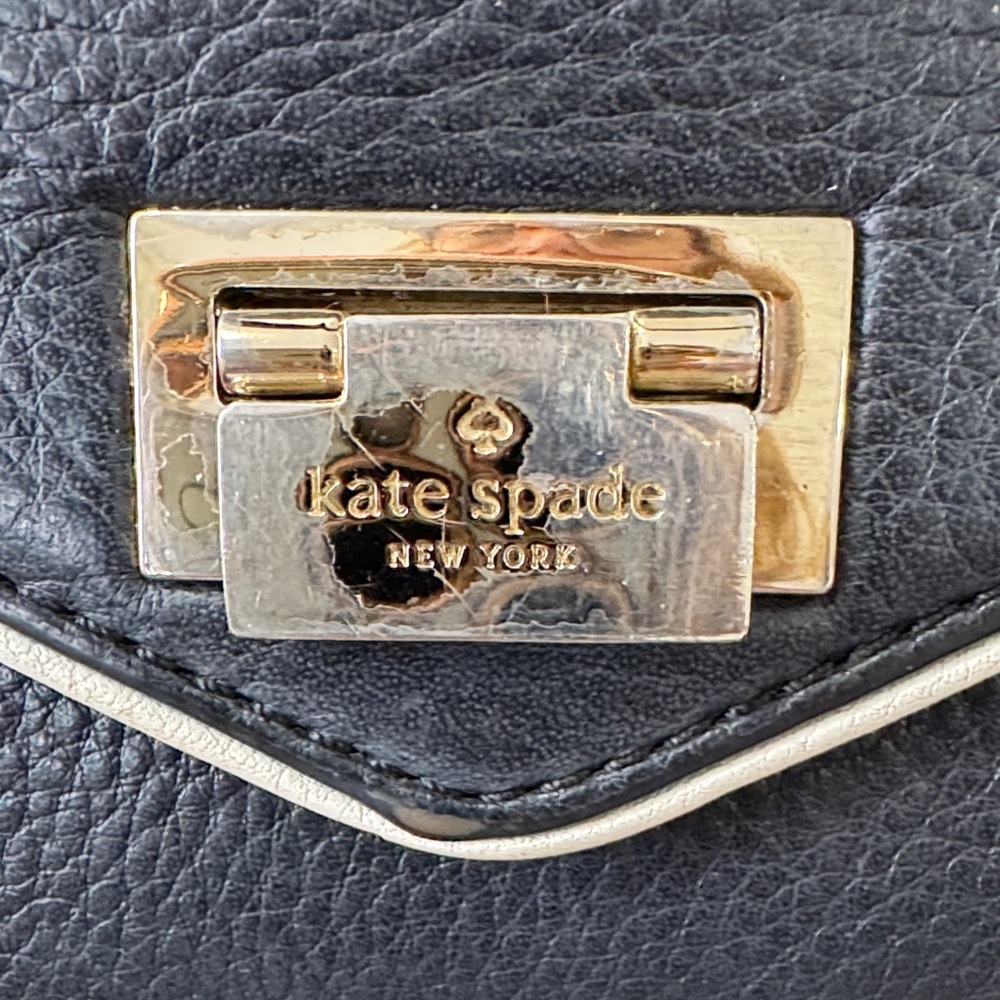 Kate Spade New York Black & White Leather Crossbody / Top Handle Bag - Picture 2 of 10